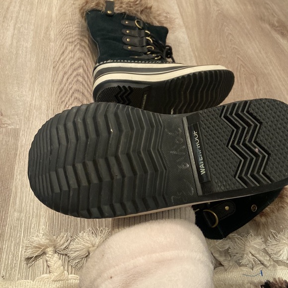 Sorel Black Joan of Arctic Snow Boots - Picture 4 of 7